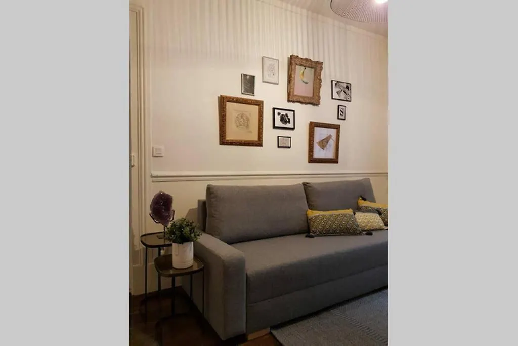 Centre Montmartre, Charming And Cozy Appartement Parijs